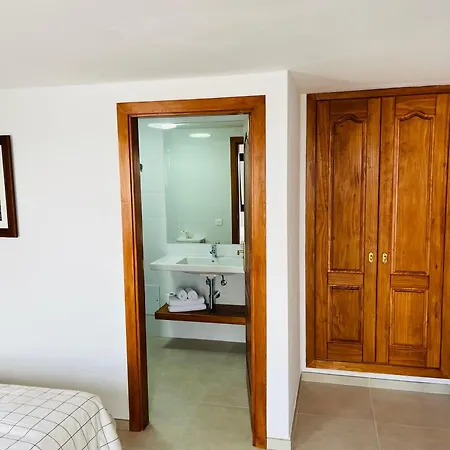 Hotel-finca Rural Jose Manuel 28pax * San Bartolomé